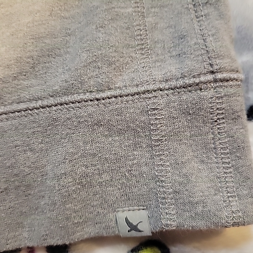Eddie Bauer Solid Gray Crewneck Long Sleeve Casual Everyday Swestshirt | Small - Picture 4 of 7